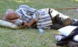 Nỗi khổ của những người Lebanon phải sơ tán vì hỏa lực Israel